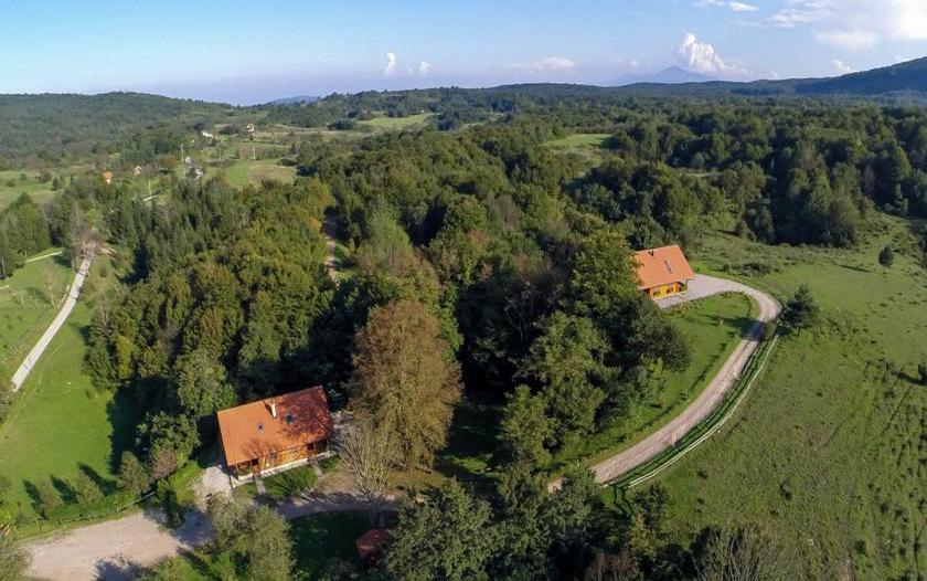 Ranch Jelov Klanac - best location to start Plitvice Lakes trip